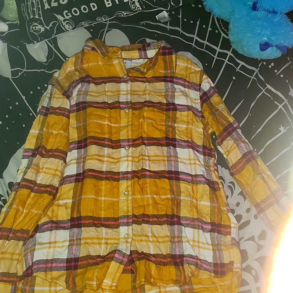 Yellow and maroon plad button up